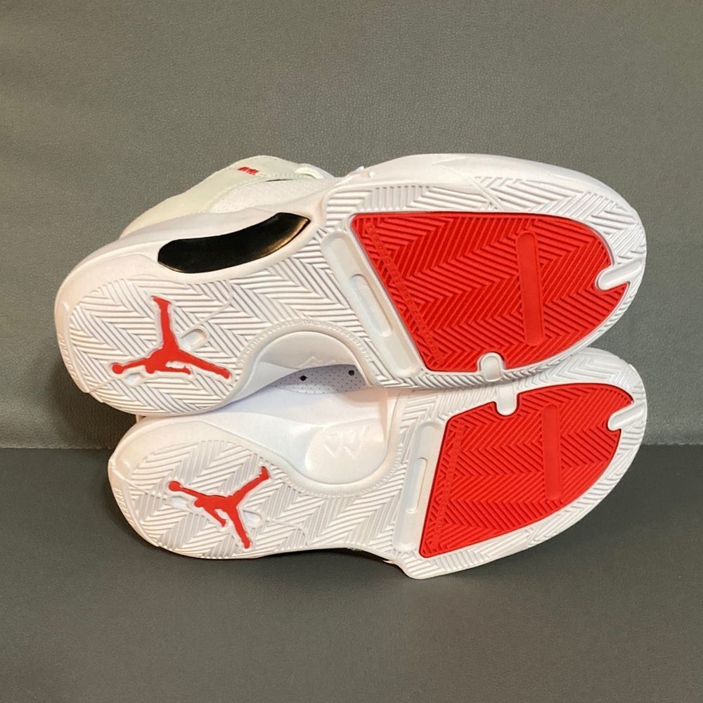Jordan White and Black Sneakers womens 6.5/youth 5 - Picture 6 of 8